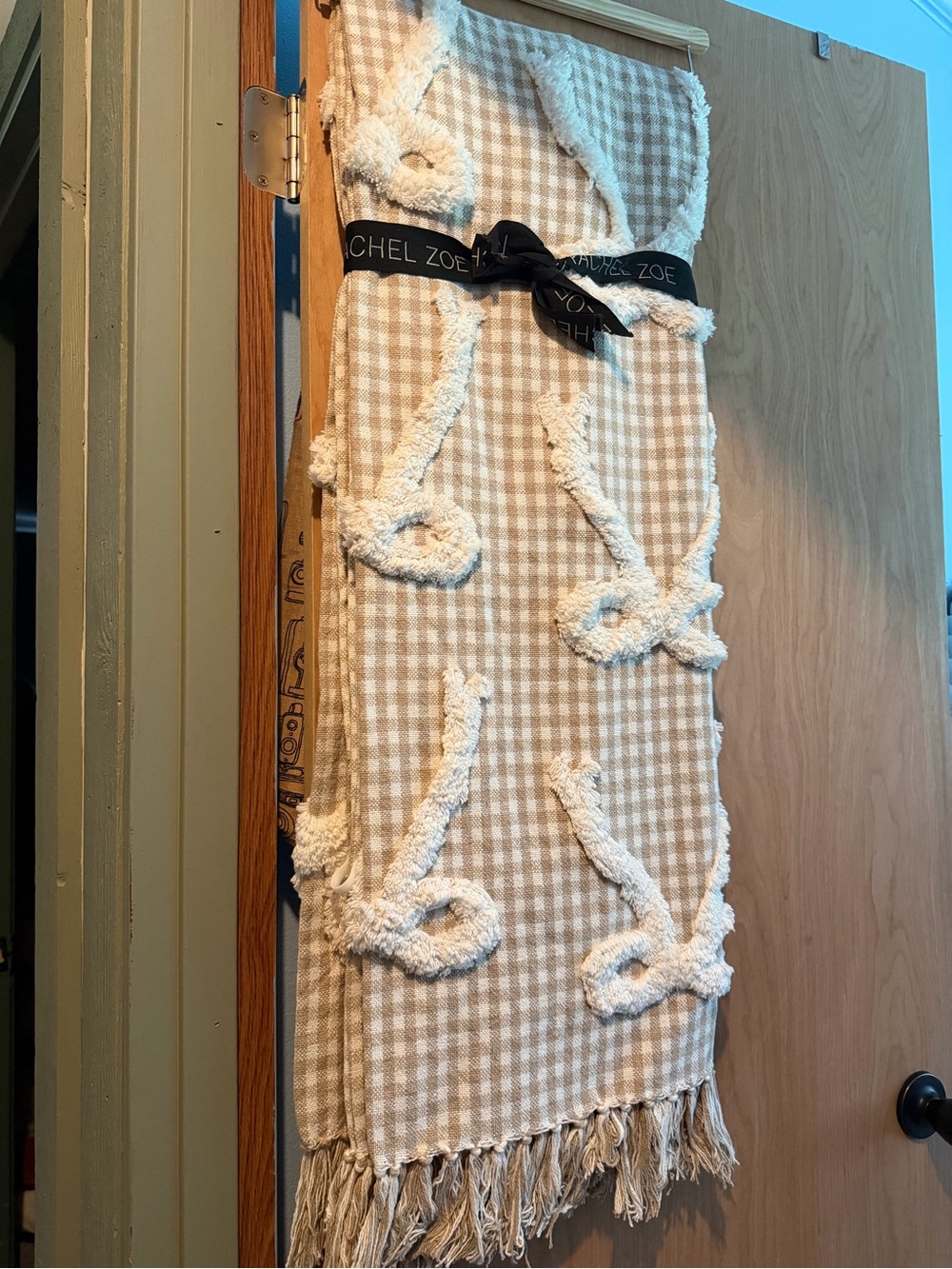 Gingham taupe and cream with cream 3d Pom bows throw blanket nwt